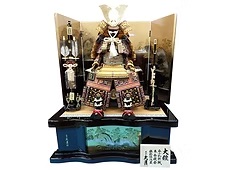 久月 金彩庭園屏風高床台緋縅8号大鎧飾り